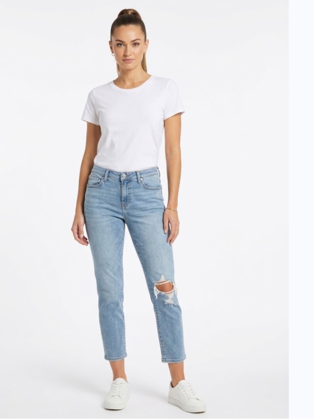 7 For All Mankind Josefina Distressed Light Wash Boyfriend Jeans - Size 30